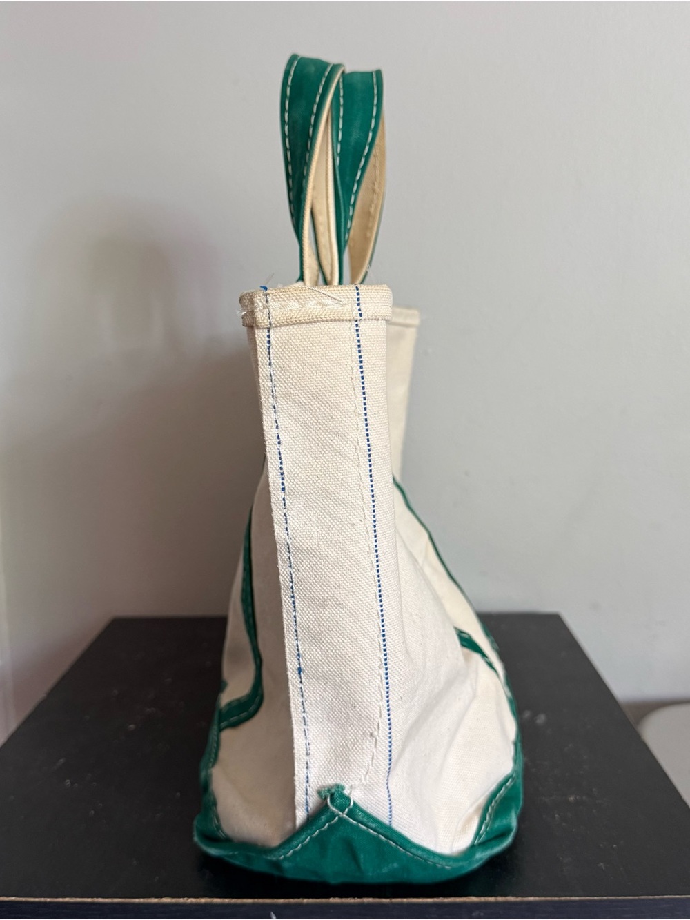LLBean Vintage 70's/80's Canvas Tote Beige W/ Green Trim Scalloped Tag - Picture 3 of 9